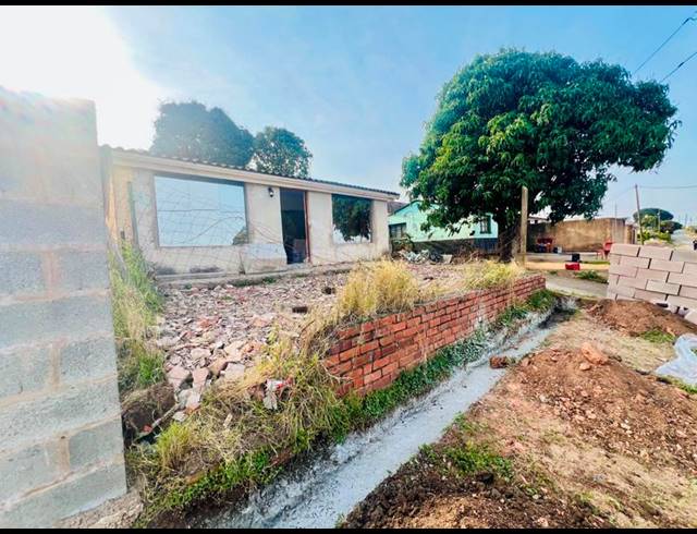 2 BEDROOM HOUSE FOR SALE IN KWAMASHU